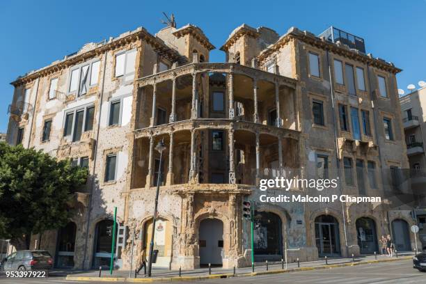 beit beruit, building used by snipers close to the 'green line', during the lebanese civil war 1975-1990 - beirut civil war stock pictures, royalty-free photos & images