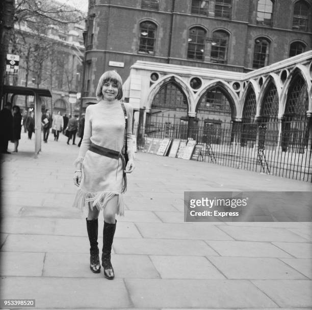 English actress Janet Munro outside the Royal Courts of Justice after being granted a decree nisi aganst husband Ian Hendry , London, UK, 11th...