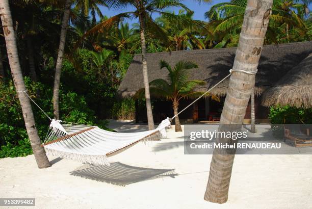 Situe au nord de Male, A moins d'une heure en vedette de l'aeroport,le Reethi Rah figure parmis les adresses de choix aux Maldives.