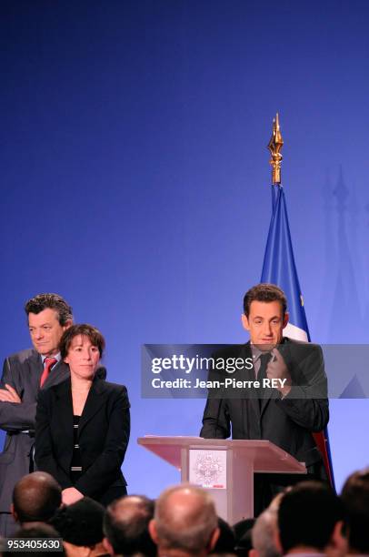 Le président de la république a présenté uen nouvelle politique pour les banlieues à Paris le 8 février 2008, France.