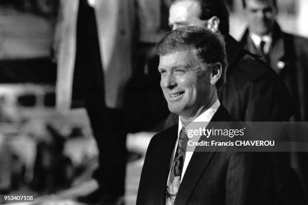 Portrait de Dan Quayle, le vice-président des Etats-Unis, lors de sa visite officielle à Vilnius, en Lituanie, le 7 février 1992.