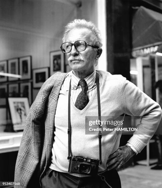 Portrait du photographe français Jean-Philippe Charbonnier à Londres, en septembre 1990, Royaume-Uni.