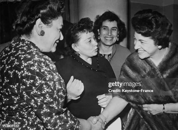 Masod Robi Mado Robin Photos and Premium High Res Pictures - Getty Images