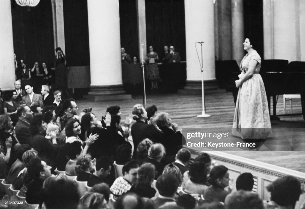 Masod Robi French soprano opera singer Mado Robin is greeting by the audience of ...