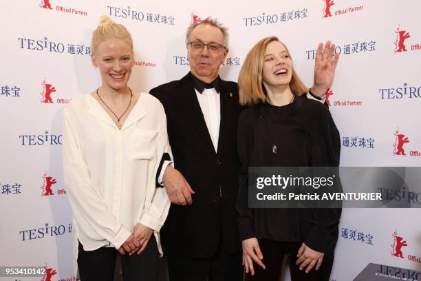 Dieter Kosslik, president of Berlinale gives a jewellery for the winer of 'Shooting Stars' award to the actress Laura Birn from Finland and Saskia...