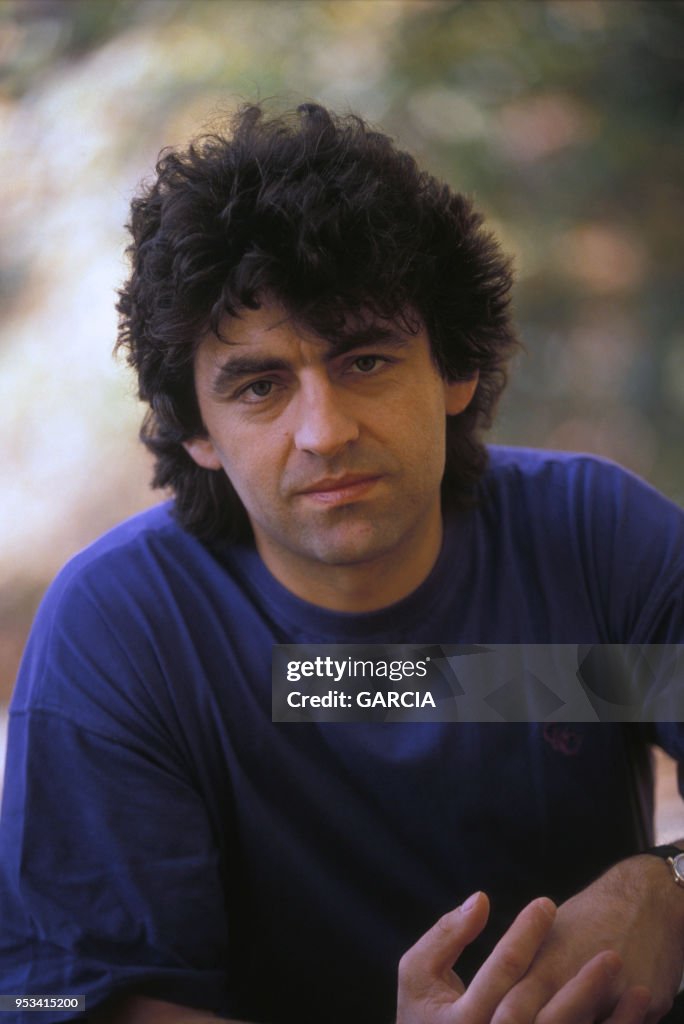 Claude Barzotti chez lui en Belgique en 1990