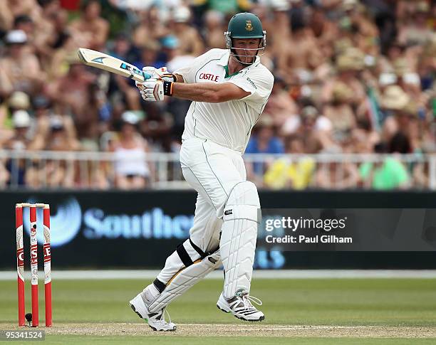 Graeme Smith of South Africa hits out during day one of the second test match between South Africa and England at Kingsmead Stadium on December 26,...