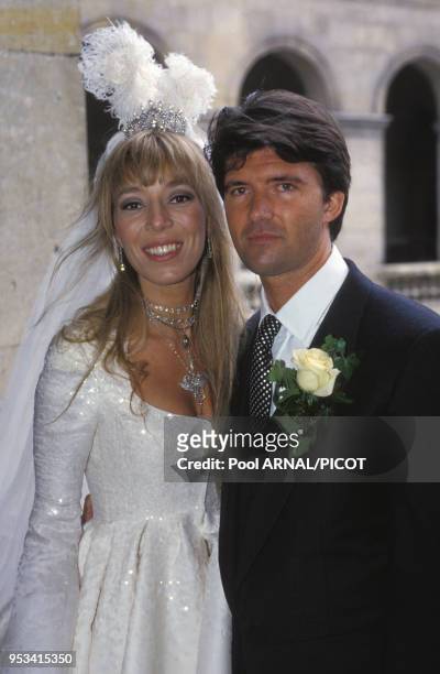 Victoire de Castellane et son mari Paul Reiffers le jour de leurs mariage en juin 1994 à Paris, France.