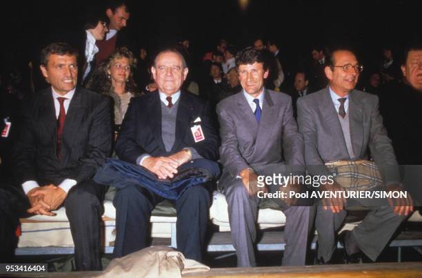 François Léotard, Raymond Barre, Philippe de Villiers et Jacques Chirac assistent au spectacle du Puy du Fou le 12 juin 1987, France.