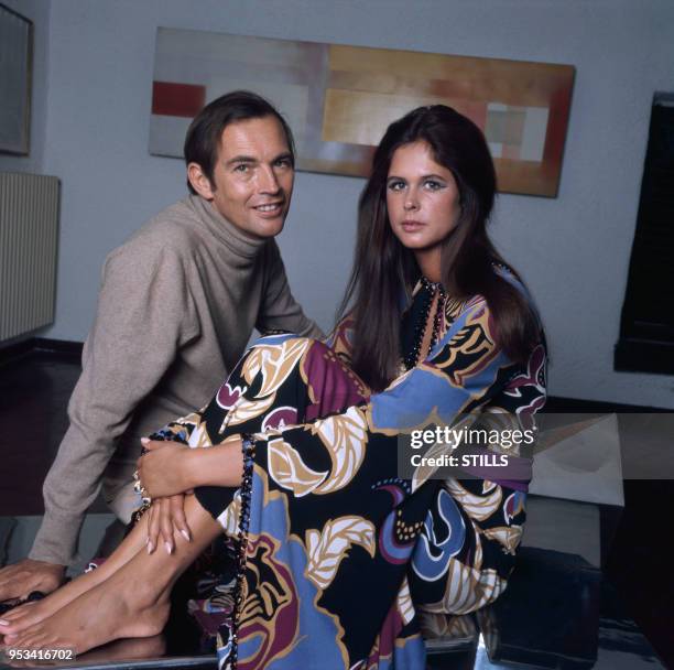 Le professeur sud-africain Christiaan Barnard et sa femme Barbara Zoellner en 1969.