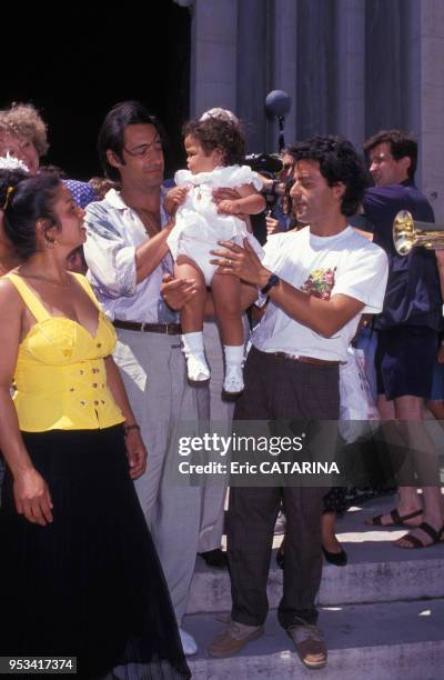 Gérard Lanvin au baptême de Myriam la fille de Chico, membre des Gipsy Kings en juillet 1990, France.