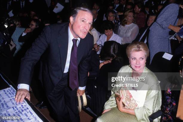 Gene Kelly et Grace Kelly lors d'une soirée à Paris en 1981, France.