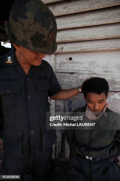 Prisonnier sud-vietnamien lors de la chute de Saïgon en avril 1975 au Vietnam.