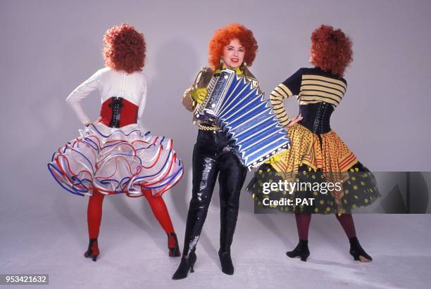 Accordéoniste Yvette Horner en studio en décembre 1990 à Paris, France.