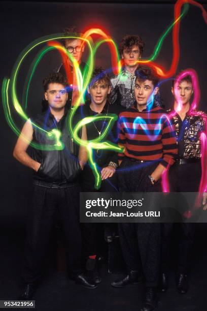 Portrait du groupe australien de New Wave INXS le 7 mars 1984 en France.