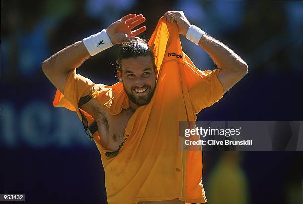 Pat Rafter Rips Shirt Rip Open Shirt Photos and Premium High Res Pictures - Getty Images