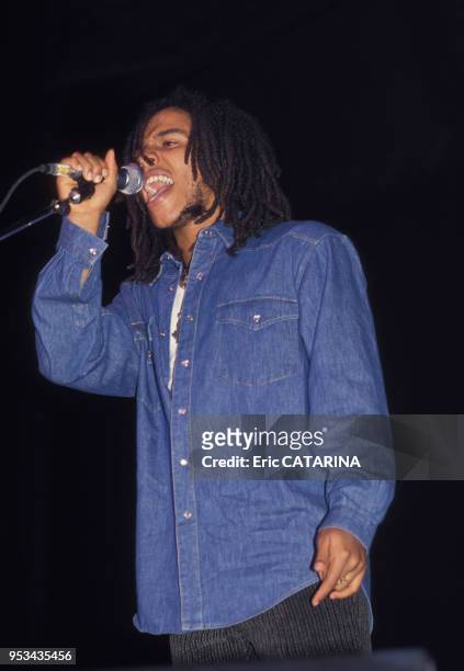 Ziggy Marley sur scène en octobre 1989 à Montpellier, France.