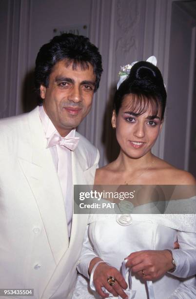 Jocya Macias le jour de son mariage, ici avec son père Enrico, à la synagogue des Tournelles le 9 février 1992 à Paris, France.