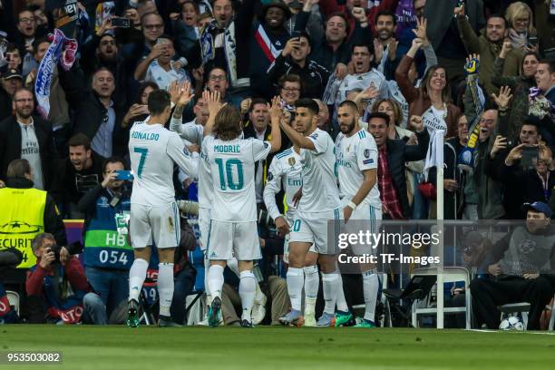 The players of Real Madrid celebrates after scoring 1:1 during the UEFA Champions League Semi Final Second Leg match between Real Madrid and Bayern...