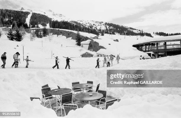 Vue de la station de sports d'hiver des Arcs en janvier 1988, France.