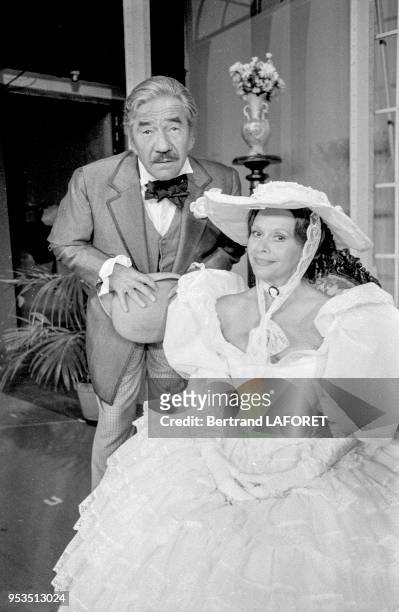 Jean-Pierre Darras et Christiane Minazzoli dans la pièce de théâtre 'Le Don Juan de la Creuse' à Paris en septembre 1983, France.