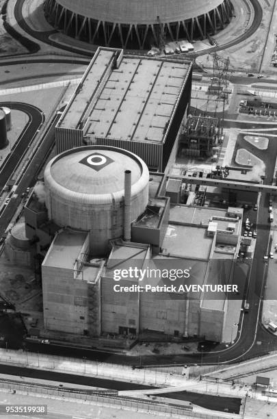 Vue aérienne de la centrale nucléaire de Nogent-sur-Marne en novembre 1988, France.