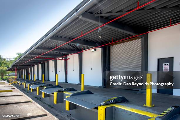 loading dock for warehouse - loading docks stock pictures, royalty-free photos & images