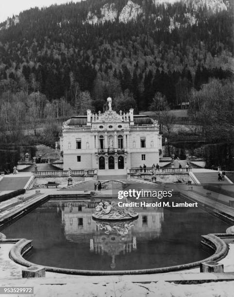 GERMANY, MUNICH, VIEW OF LINDERHOF CASTLE