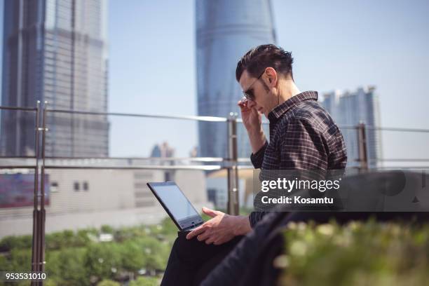 Task (Computing) Photos and Premium High Res Pictures - Getty Images