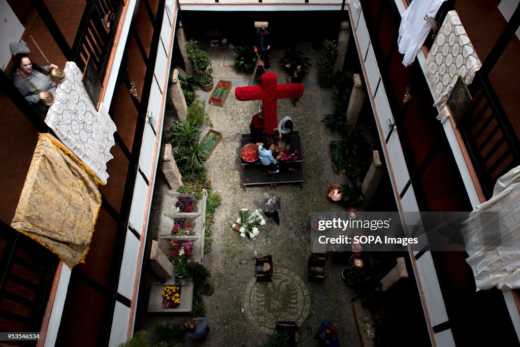 People in the terrace of "Corrala de Santiago" preparing the...