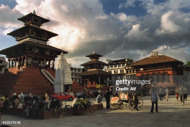 durbar square in kathmandu, kathmandu, nepal - piazza durbar kathmandu stock pictures, royalty-free photos & images