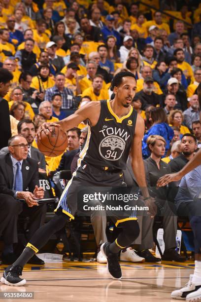 Shaun Livingston of the Golden State Warriors handles the ball against the New Orleans Pelicans in Game Two of the Western Conference Semifinals...