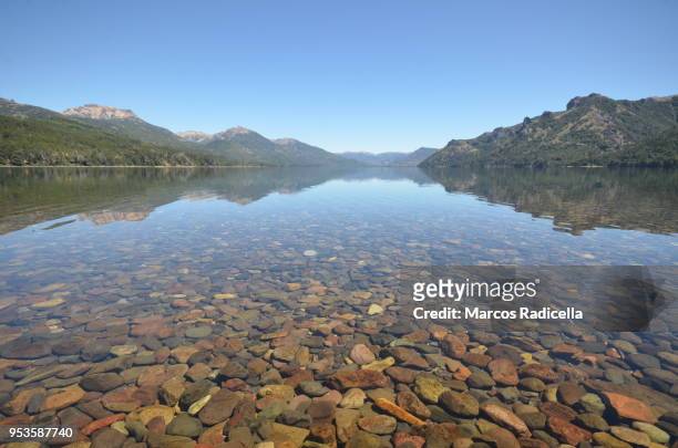 meliquina lake, patagonia - radicella photos et images de collection