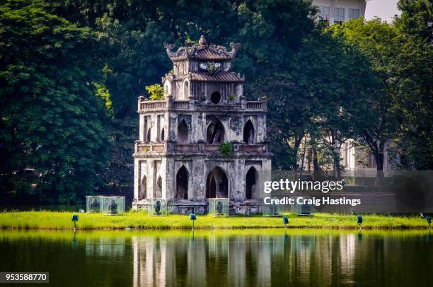 turtle lake temple hanoi vietnam - 25 cents stock pictures, royalty-free photos & images