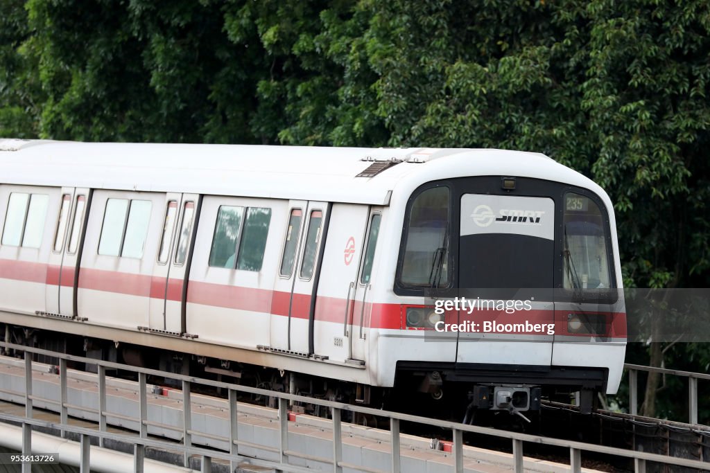 General Economy in Singapore as Southeast Asian Leaders Agree to Fast Track Regional Trade Pact