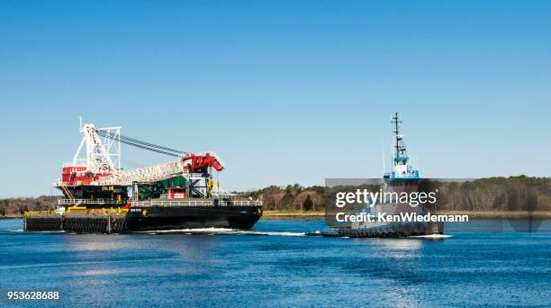 blauen schlepper - atlantic intracoastal waterway stock-fotos und bilder