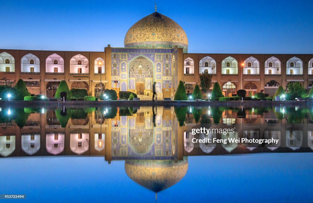 Sheikh Lotfollah Mosque At Dawn, Isfahan, Iran