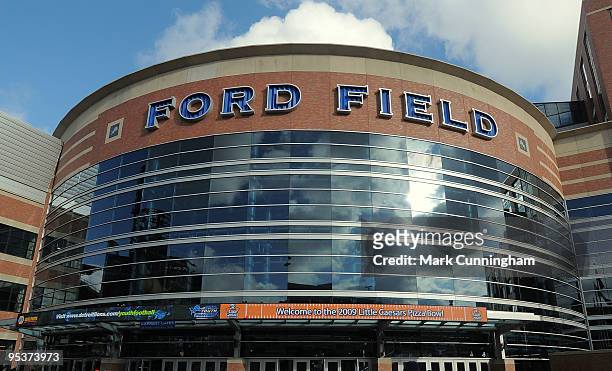 Exterior view of Ford Field prior to the 2009 Little Caesars Pizza Bowl between the Marshall Thundering Herd and the Ohio Bobcats at Ford Field on...