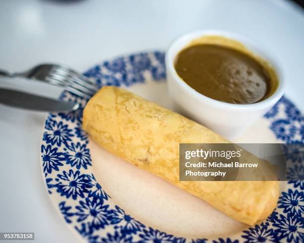 fish and chips - battered cod stock pictures, royalty-free photos & images