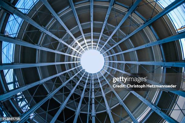 park deck - simetria imagens e fotografias de stock