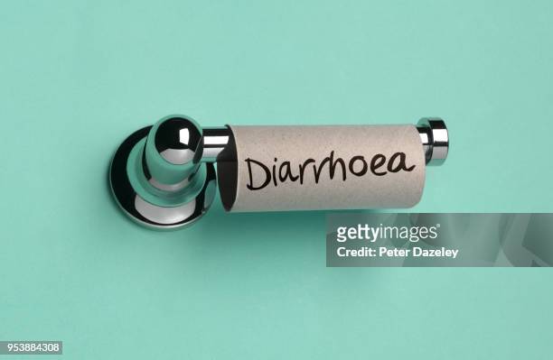 diarrhoea on toilet roll - confidential engels woord stockfoto's en -beelden