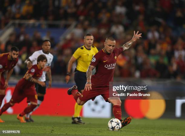 Radja Nainggolan of AS Roma scores the team's fourth goal during the UEFA Champions League Semi Final Second Leg match between A.S. Roma and...