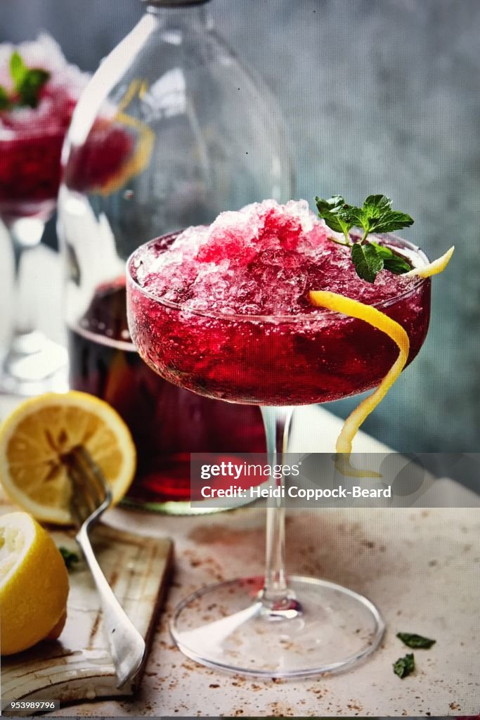 Black currant crushed ice and lemon