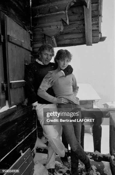 Heinz Bennent et sa fille Anne en vacances à Gstaad en janvier 1981, Suisse.