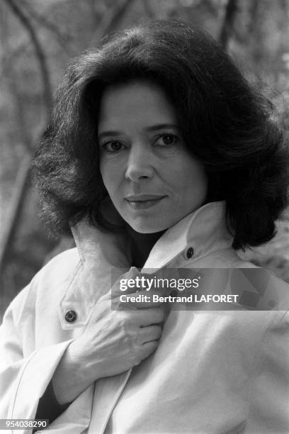 Marie-José Nat lors du tournage du film 'Litan : La Cité des spectres verts' réalisé par Jean-Pierre Mocky à Annonay en avril 1981, France.