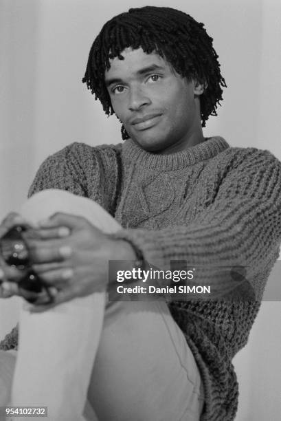 Yannick Noah après la victoire de l'équipe de France de tennis en Coupe Davis à Aix-en-Provence le 4 octobre 1982, France.