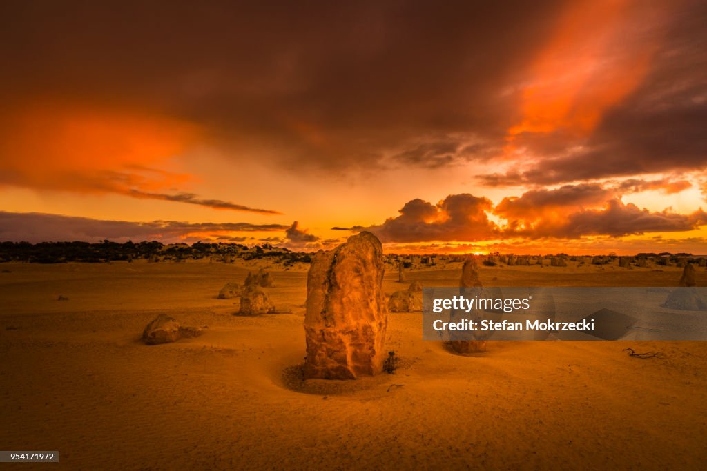 Pinnacle Rocks Perth The Pinnacles Desert Of Nambung National Park Western Australia ...