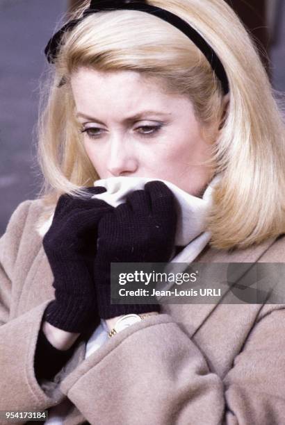 Catherine Deneuve sur le tournage film 'Le Choix des armes' réalisé par Alain Corneau en 1981, France.