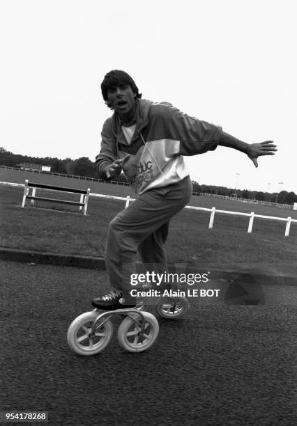 Jean-Pierre Lévy inventeur des patins à pneus en octobre 1987 à Nantes, France.