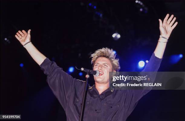 Duran Duran sur scène le 2 avril 1987 à Paris, France.